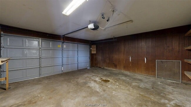 Building Photo - 8251 W Sh-21