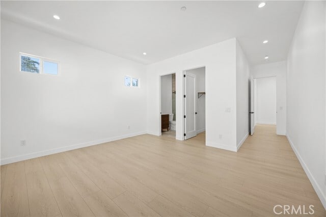 Building Photo - 6948 Amestoy Ave