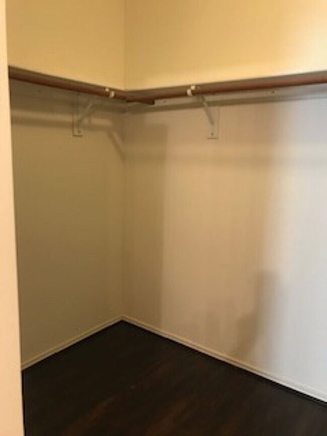 Building Photo - Large 3 Bedroom in Royse City!!