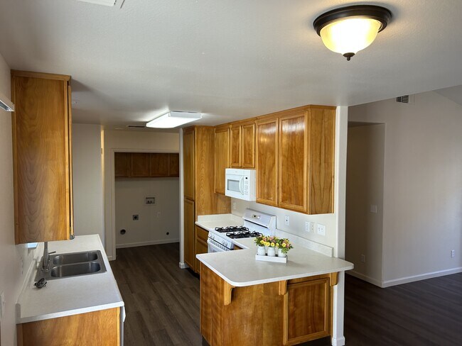 Building Photo - 1333 Glenbrook Way