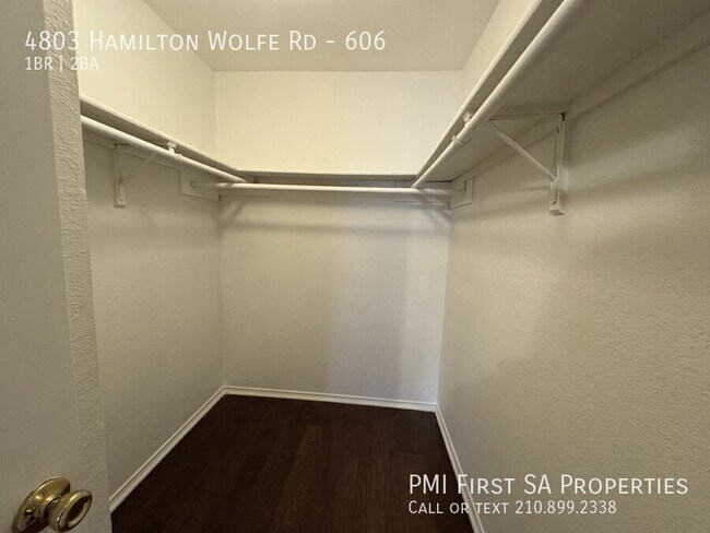 Building Photo - 4803 Hamilton Wolfe