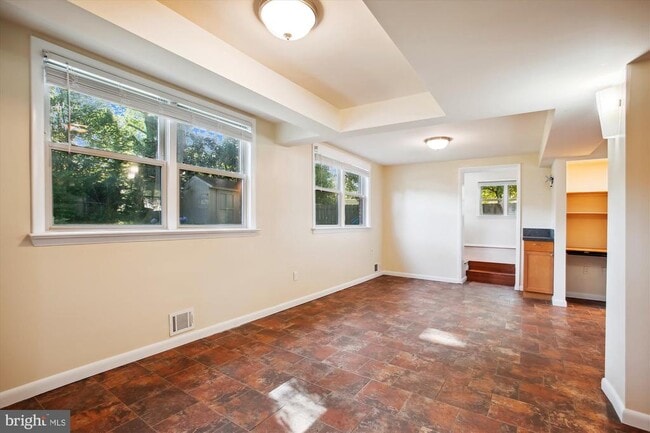 Building Photo - 8509 Cyrus Pl