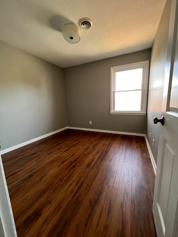 Building Photo - 234 Wildwood Dr