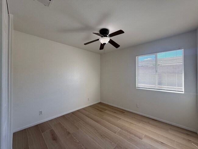 Building Photo - 6124 Malaga Ct