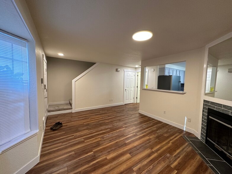 Building Photo - 821 Kaiser Rd NW