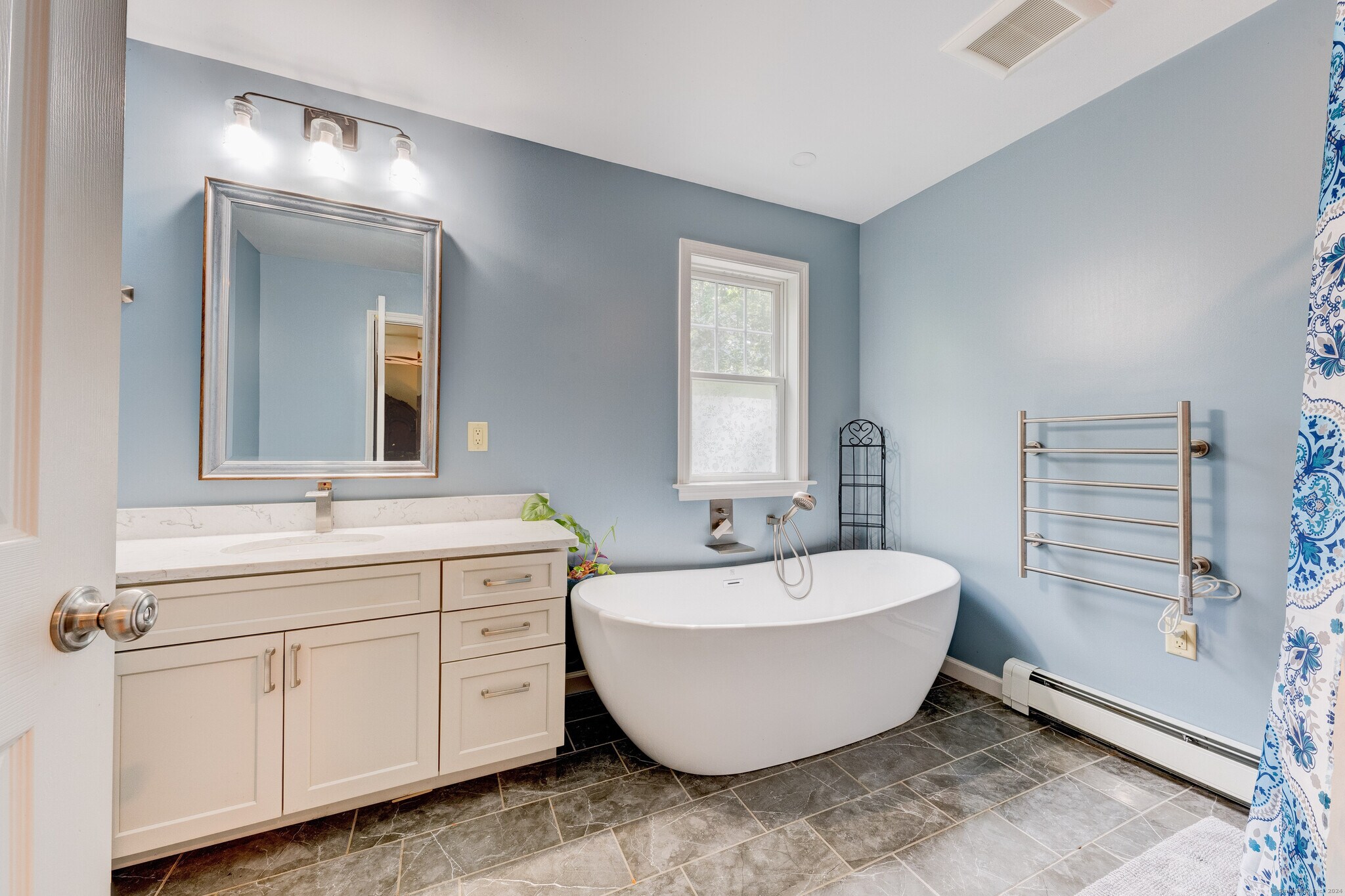 BA2 - 404 Bassetts Bridge Rd