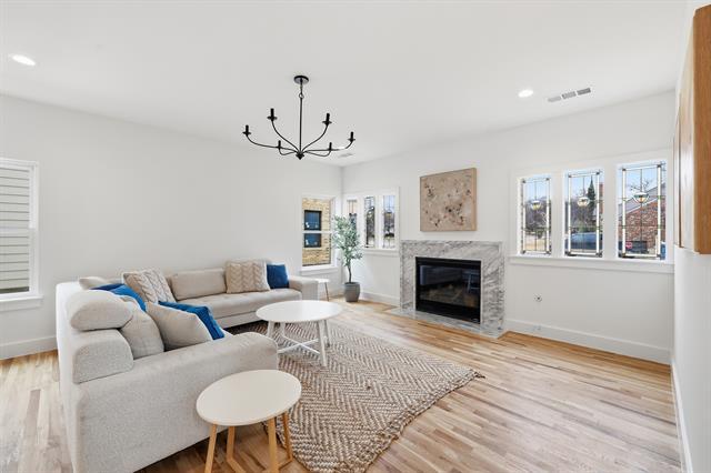 Building Photo - 3247 Homer St