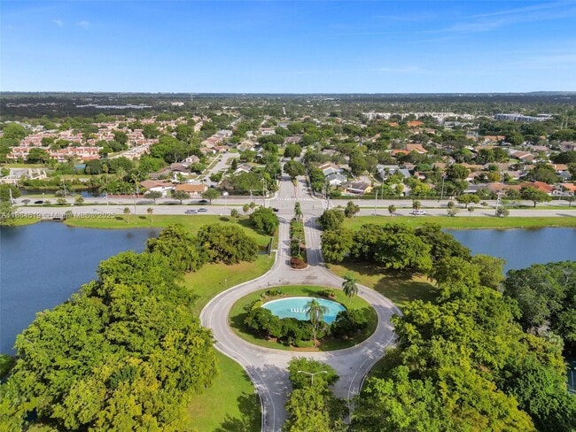 Building Photo - 5708 Mulberry Dr