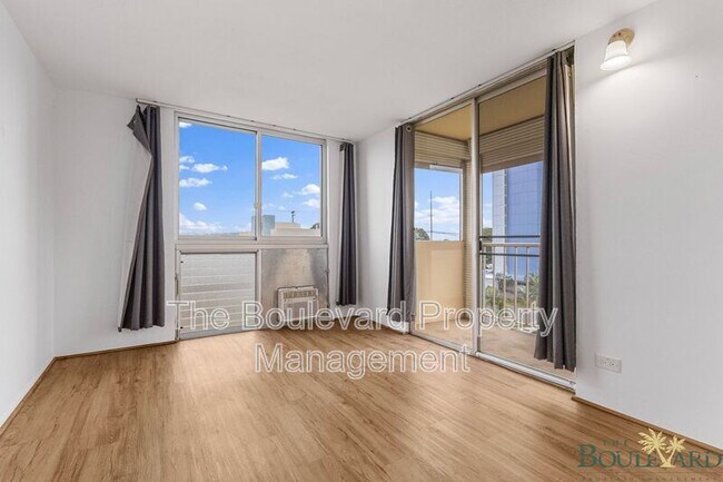 Building Photo - 3020 Ala Napuaa Pl