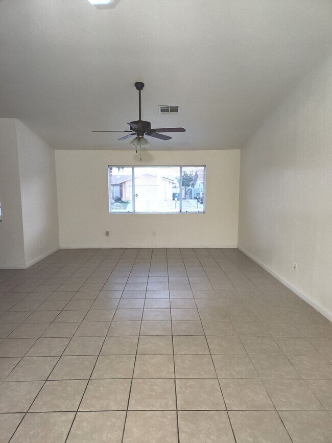 Building Photo - 3 bedroom - 2 bath home for Rent