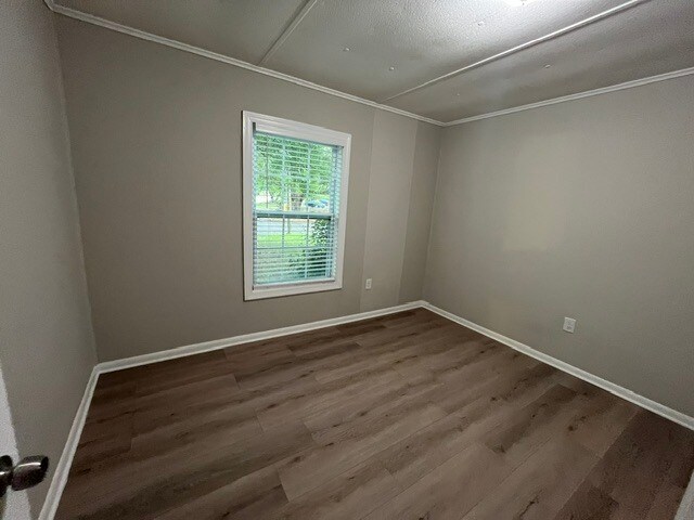 Building Photo - 5897 Leone Dr W