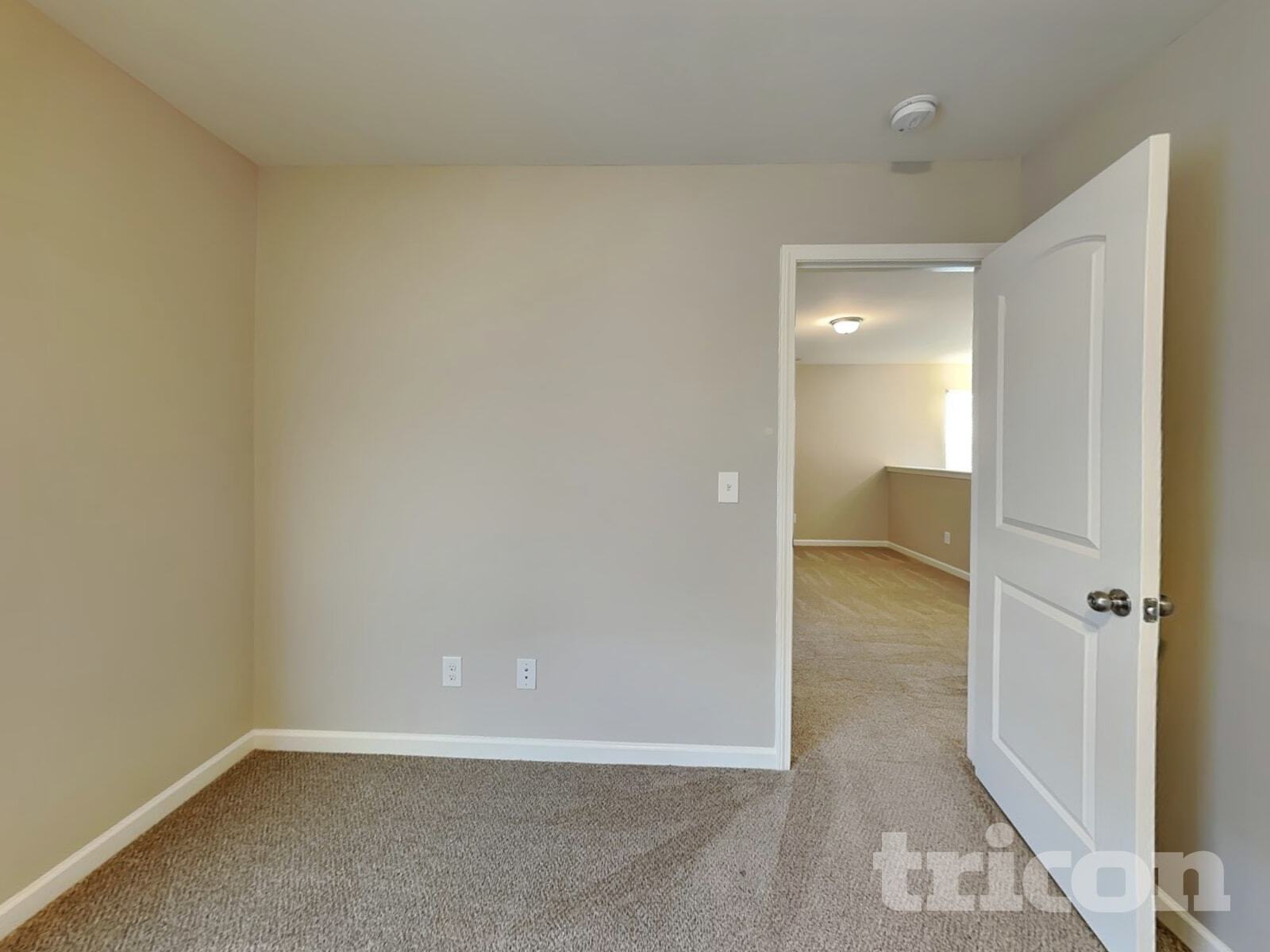 Building Photo - 1704 Sawtooth Ct