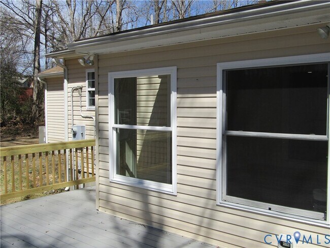 Building Photo - 5705 Community House Rd