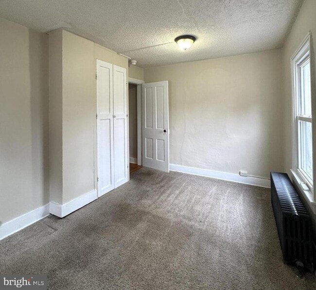 Building Photo - 211 S Maple Ave