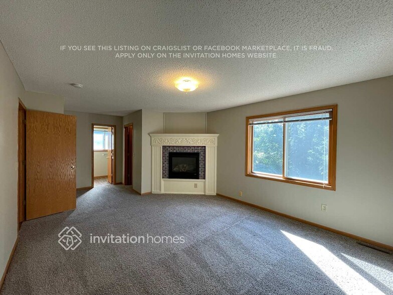 Building Photo - 13470 Dellwood Way