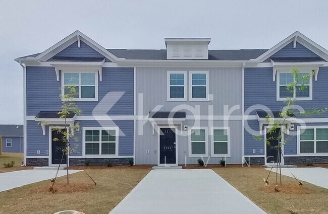 Building Photo - 2553 Banyan Cir