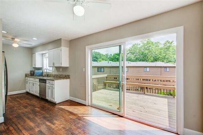 Building Photo - 1301 Parkaire Crossing