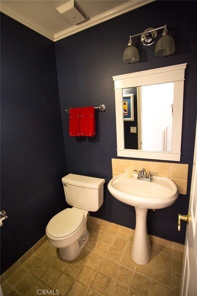 Building Photo - 289 N Cleveland St