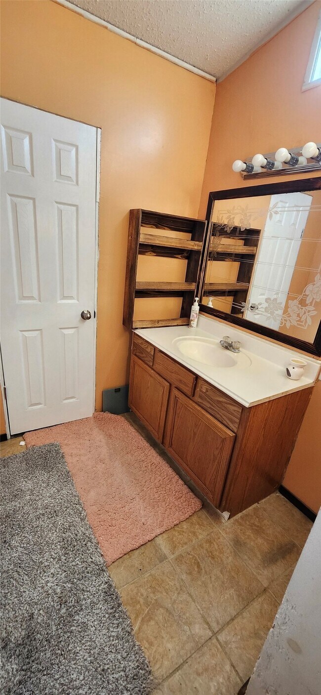 Building Photo - 14 County Rd 2802