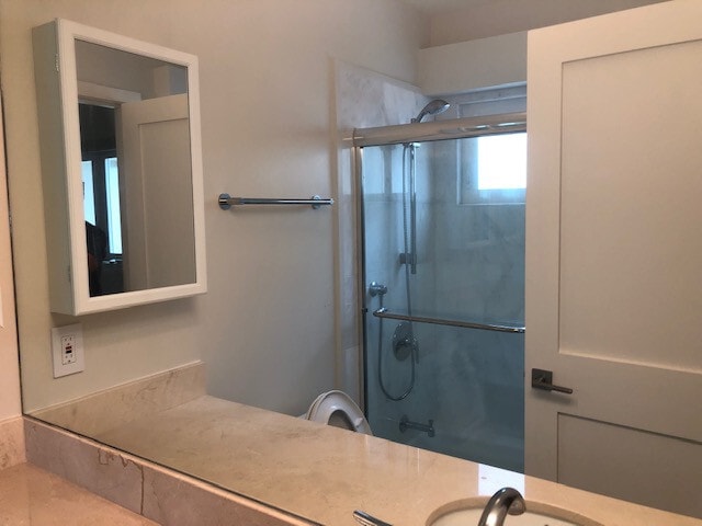 Building Photo - 4 BED, 4.5 BATH, HOUSE W/GARAGE For rent in Hawaii Kai