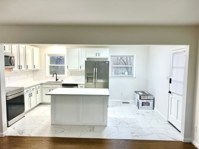 Building Photo - 345 Harvard Dr