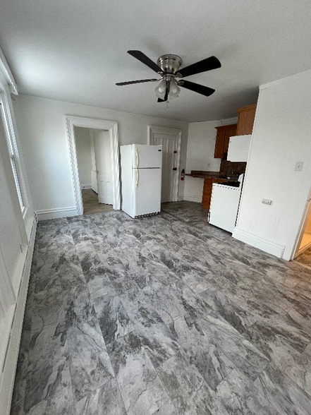 Building Photo - 242 Saratoga Ave