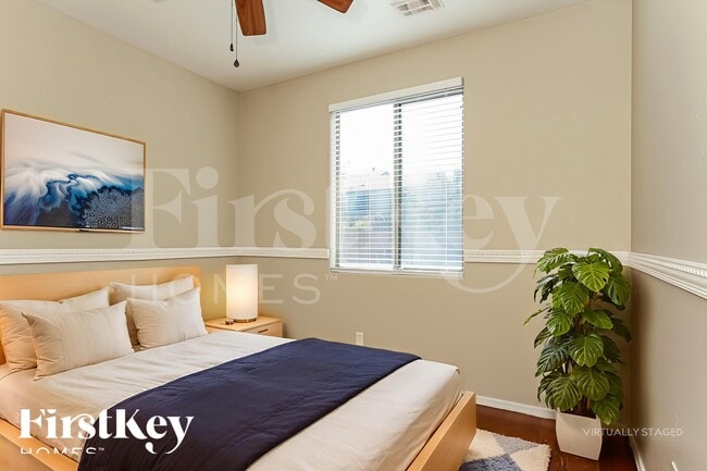 Building Photo - 14135 W Riviera Dr