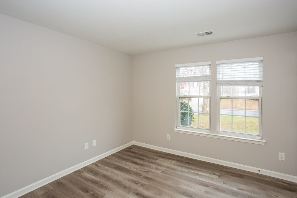 Building Photo - 6235 Red Clover Ln