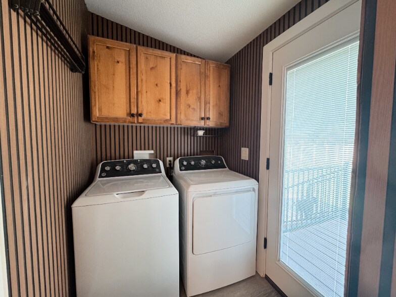 Building Photo - 5749 N 2300 W