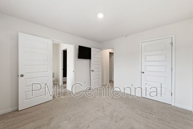 Building Photo - 192 Hampton Cir