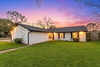 Building Photo - 3410 Tanglewilde St