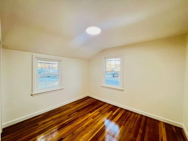 Building Photo - 43 Hilma St