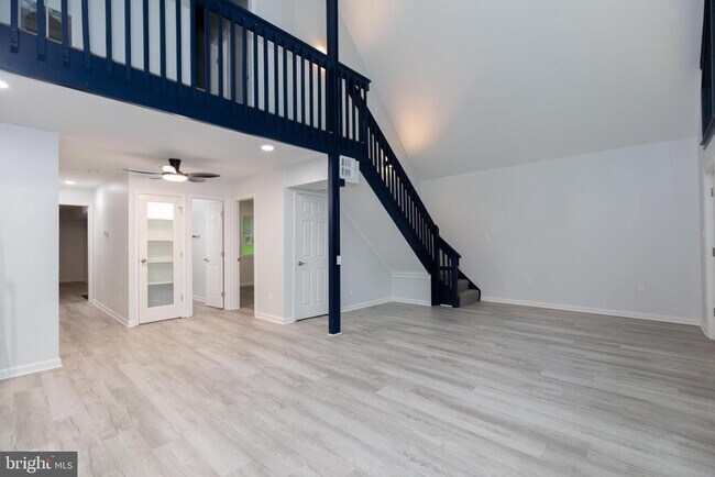 Building Photo - 382 Wood Cutters Ln