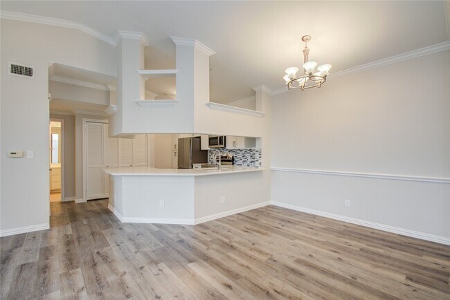 Building Photo - 2111 Welch St