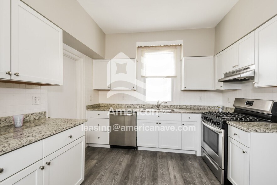 Building Photo - 4124 Schiller Pl