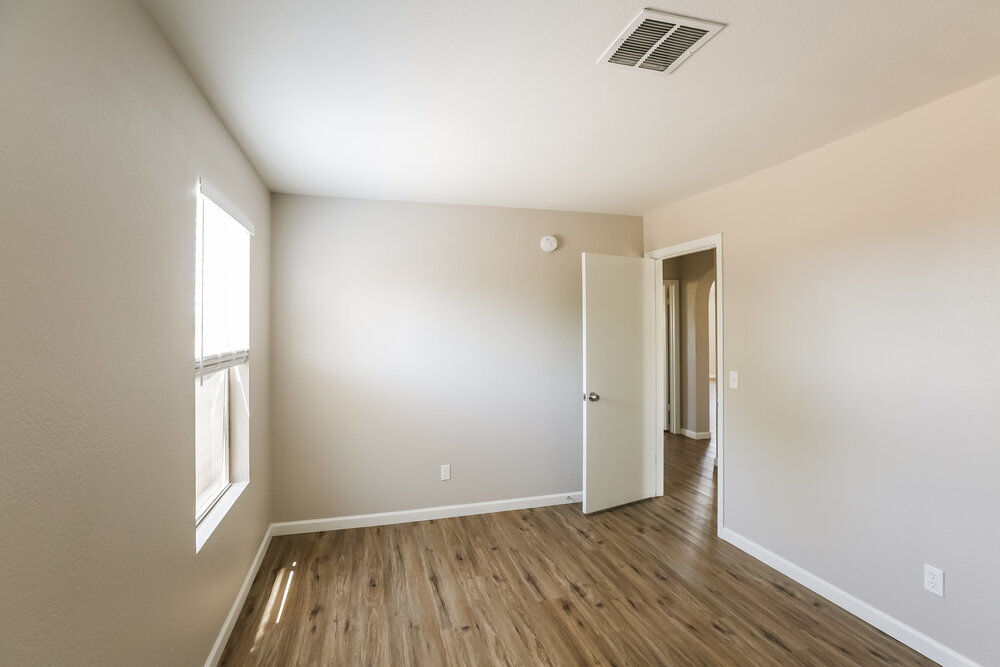 Building Photo - 4626 N 106th Ave