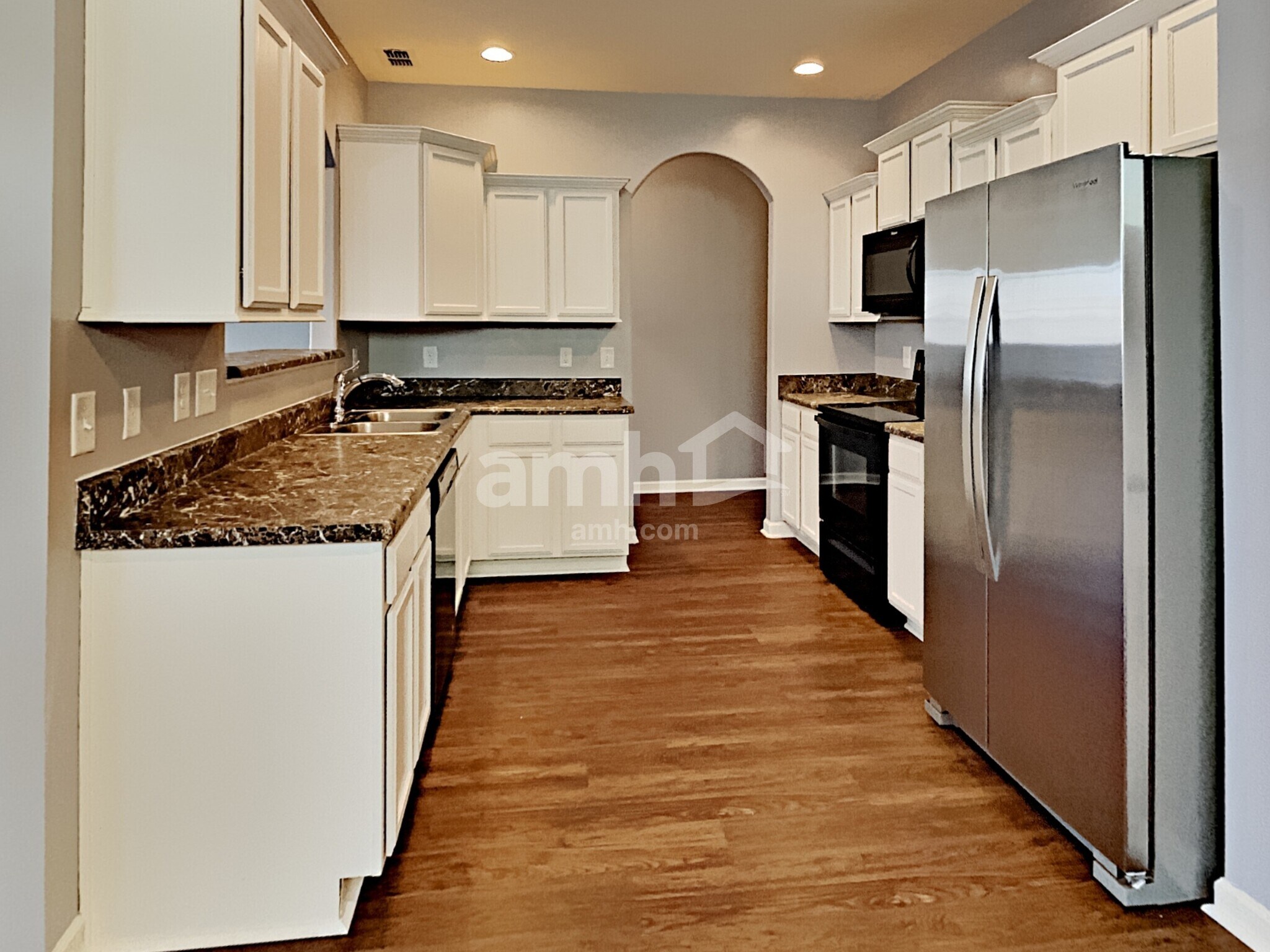 Building Photo - 1116 Selous Dr