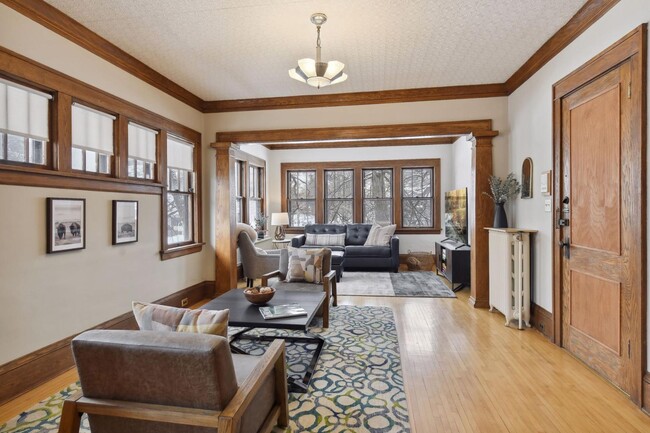Building Photo - 3006 W 44th St