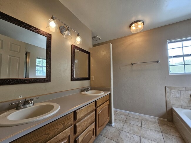 Building Photo - 3049 Palomino Park Loop