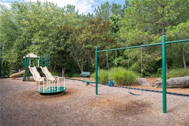 Building Photo - 6440 Century Park Pl SE