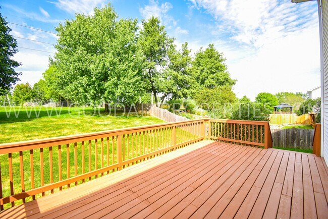 Building Photo - 3 Bedroom Home in West Des Moines