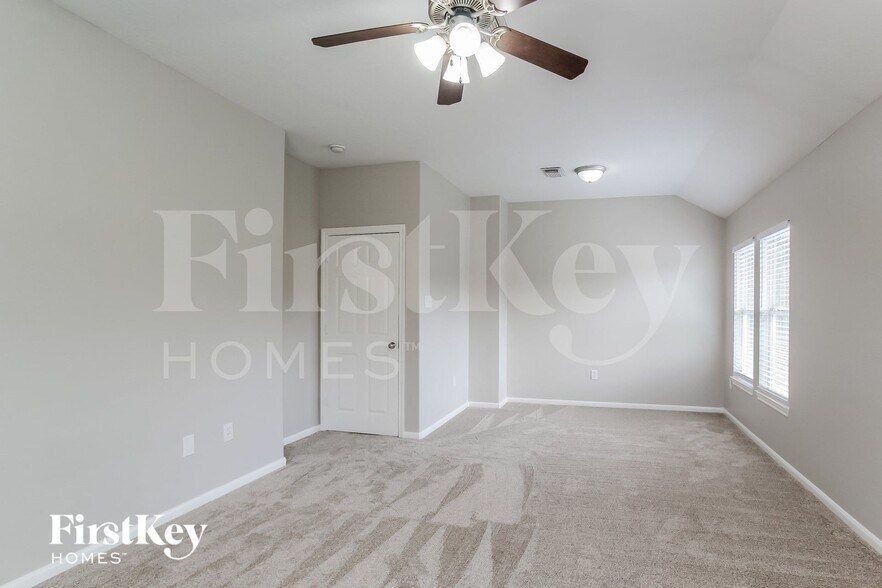 Building Photo - 1013 Arbor Way
