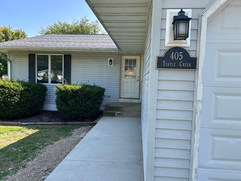 Front - 407 Turtle Creek Dr
