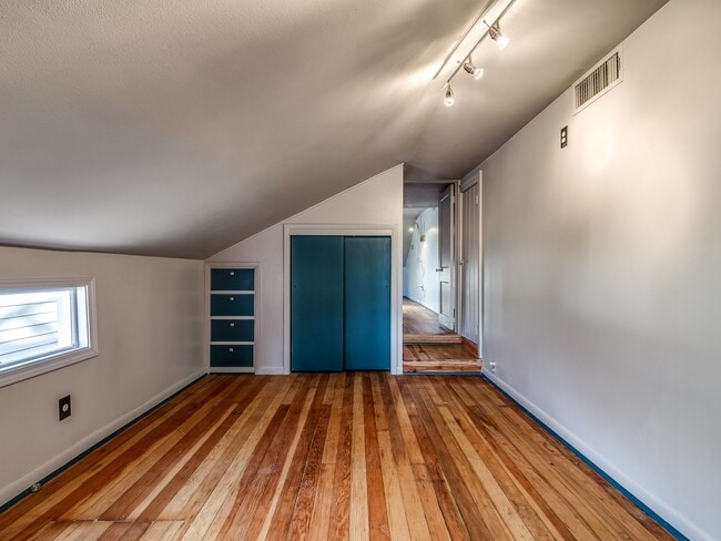 Building Photo - 458 S Indianapolis Ave