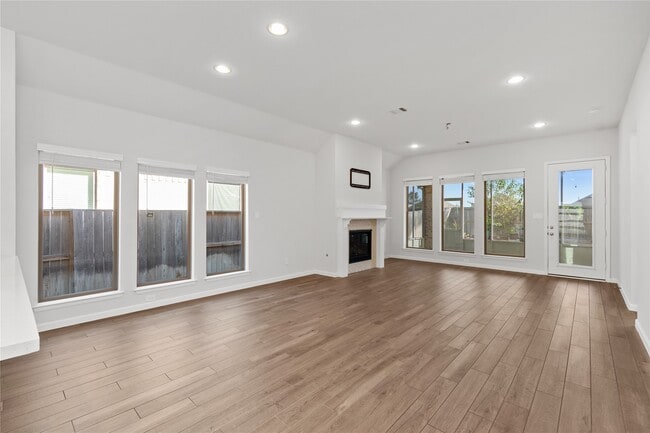 Building Photo - 5030 Morrison Dr