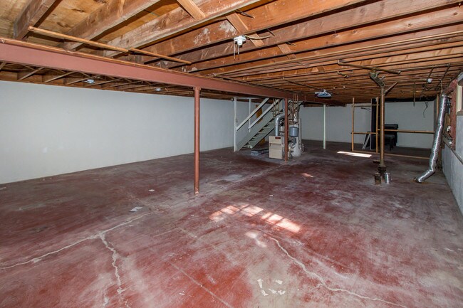Building Photo - 510 Laurel Dr