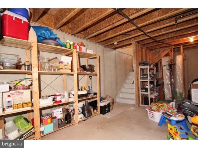 Building Photo - 278 Flagstone Rd