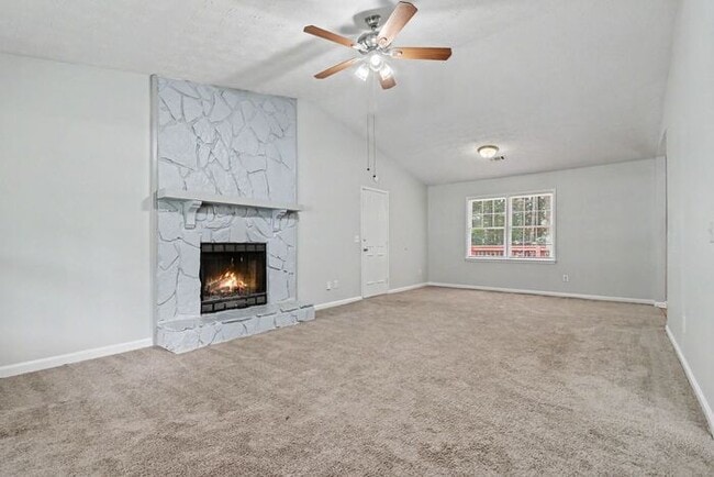 Building Photo - 3BR/2BA Ranch Home in Great School District Near Mall of Georgia!
