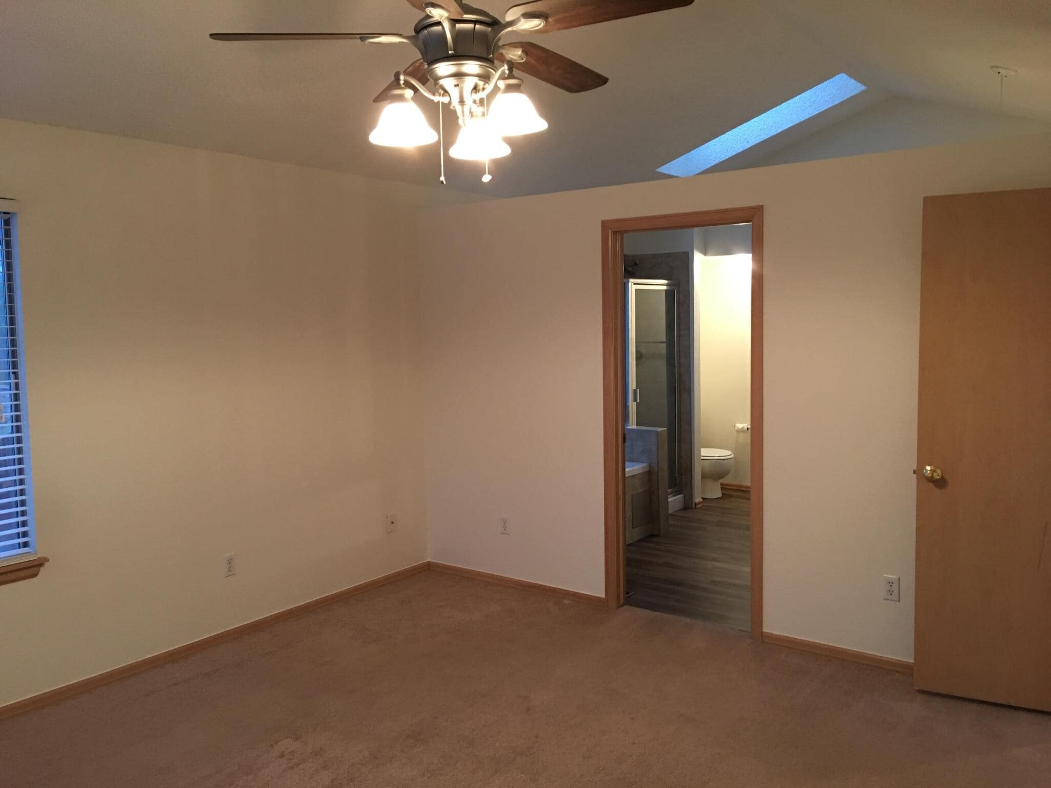 Master Bedroom - 10710 Kimball St