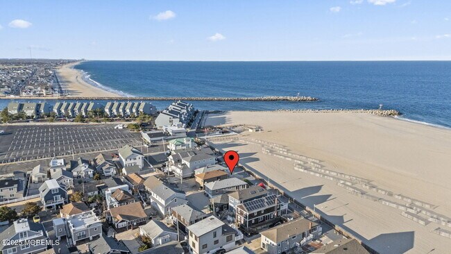Building Photo - 115 Boardwalk